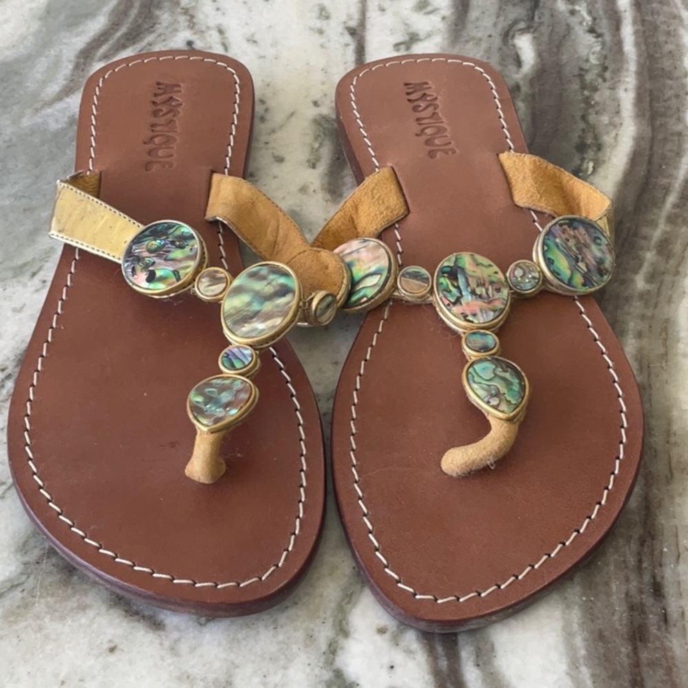 Brand new Mystique sandal